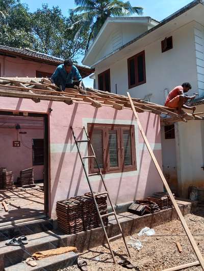 ഓട് മേഞ്ഞ വീടുകൾ റിപ്പയർ ചെയ്തു കൊടുക്കുന്നു