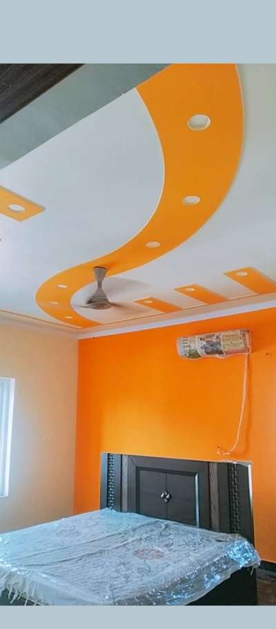 Sitaram painter sabhi prakar ke paint hote hain agar aap apne gharon ka paint karana chahte Hain agar aapke pass budget kam hai to kripya contact Karen aur acche pantaron se kam karaen aur 😘😘😘9540983773