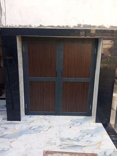Warm gray Aluminium wardrobe