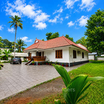 🏡 A beautifully crafted Kerala traditional home designed with timeless architecture, peaceful ambiance, and elegant Naalukettu-style courtyard living.
✨ 4-bedroom ground floor layout built with comfort, tradition, and quality craftsmanship.

📞 Contact us for house construction & more enquiries.

#Pathanamthitta #konni #punalur #Pandalam #kottarakkara #KeralaStyleHouse #TraditionalHouse #naalukettuveedu