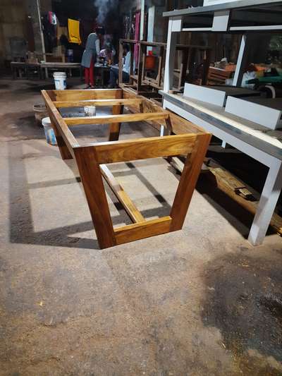 dining table maiking in teak wood