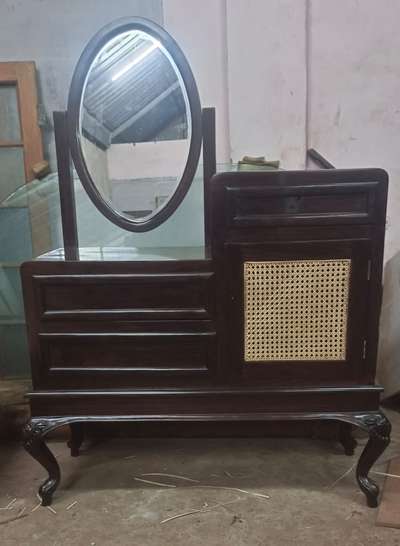 #DressingTable  #traditionallook  #rosewood  #mirrorunit  #sale  #ready to delivery  #8848340188  #9496145122