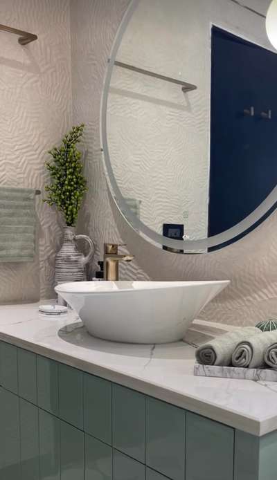 The evergreen travertine marble 
.
.
.
 #bathroomgoals  #bathroom  #design  #marble  #luxuryhomes  #decoration  #interiordesign