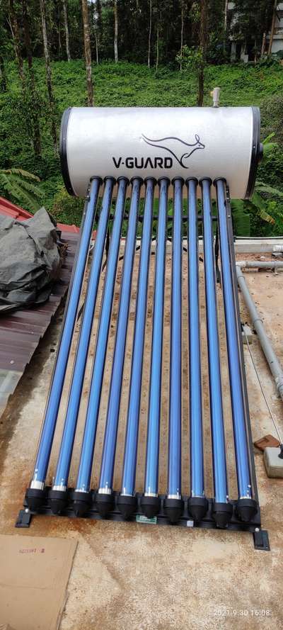 Solar water heater  ചൂടുവെള്ളം ചിലവ്‌ ഇല്ലാതെ ഉപയോഗിക്കൂ...