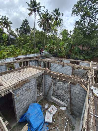 Lintel and sunshade concreting day.