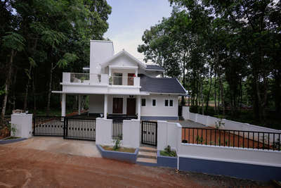 Residence of Mr. Aneesh at Karimannoor, Thodupuzha 
 #BestBuildersInKerala #bestbuilder inthodupuzha #Architect #CivilEngineer #construction #thodupuzha #interior #building #buildscape