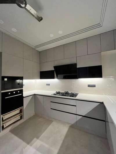 Beautiful modular kitchen design #interiordesign#kitcheninterior#modularplates#kitchenlayout
