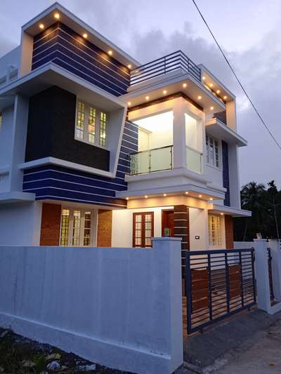 1350sqft,3.250cent land,3bed rooms bathroom are attached,living and dining,car parking area,400metr from NH koonammavu kavil nada,Ernakulam district no water flood effected area 55 lakhs