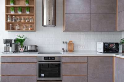 Small kitchen design  
#KitchenIdeas #ClosedKitchen