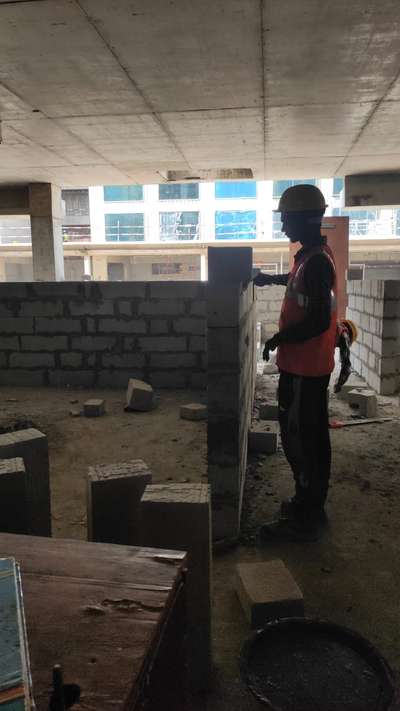 I am looking for a block and plater work contractor at delhi site, whoever is interested please contact me, site location is at mahipalpur delhi
#blockmasonry #blockwork
