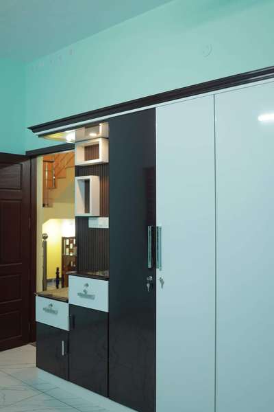 aluminium wardrobe Thrissur Kerala Mob : 7907544304 #interiors #interiordesign #design #homedecor #decor #architecture #home #interior #interiordesigner #homedesign #art #furniture #style #designer #interiordecor #luxury #interiorstyling #modern #decoration #inspiration #realestate #interiorinspo #instahome #vintage #lifestyle #instagood #homestyle #miami #love #losangeles