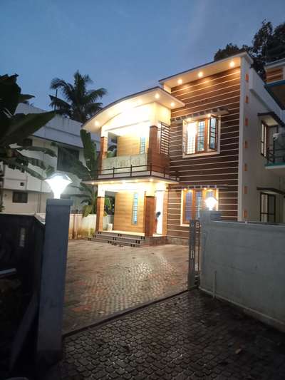 peyad kundamankadavu 62 laksham 3 bedroom loan arrengment. 7025569233.