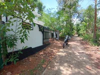 for sale.1100 sqft house,
3 bed room bath attached
4 cent plot
open well 
gate and compound wall
locaality kambippalam
highway side 
mob.9567417209