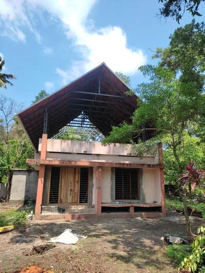 Roof truss design @ Chertala
#1000 sq.ft
#HouseRenovation
#modernhome