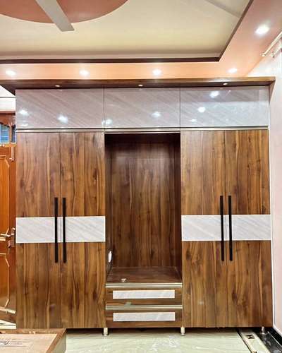 #WardrobeIdeas  #almirahdesign  #ModularKitchen  #lcdtvunitdesign  #Modularfurniture work karane ke liye contact kare
whats.+919625506863
call.+917060375916 Sakib Mirza