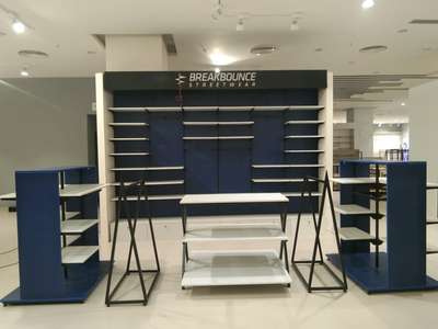 #retailstoredesigner #Retailstorefixtures #shopwoodenself #displayracks #textileracks