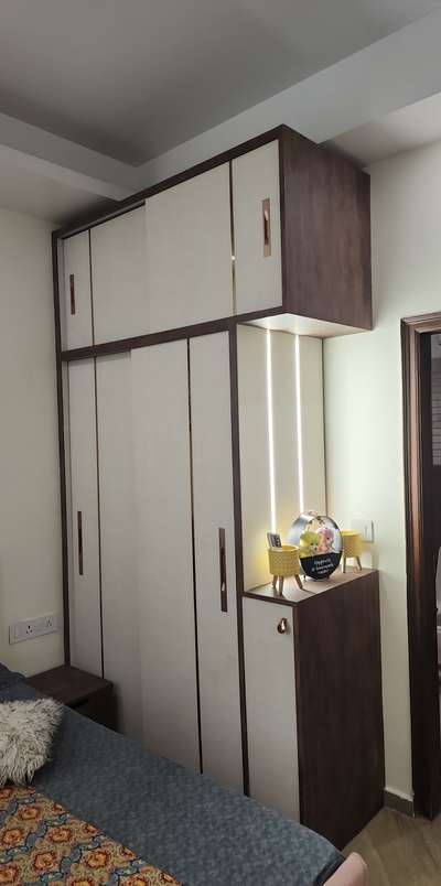 Cupboard design for bedroom