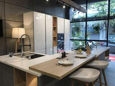 #InteriorDesigner  #architecturedesigns  #ModularKitchen