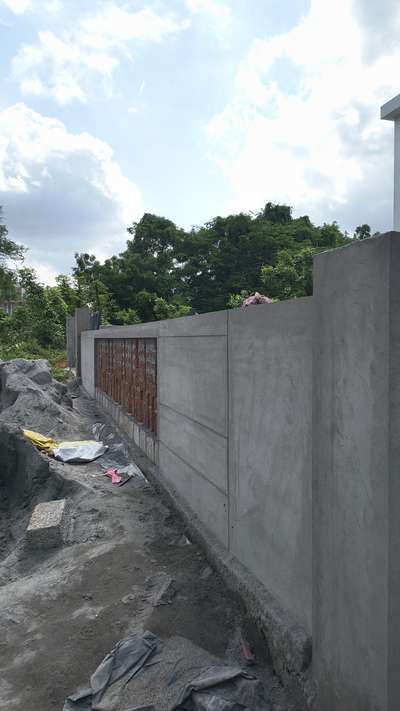 compound wall 🧱