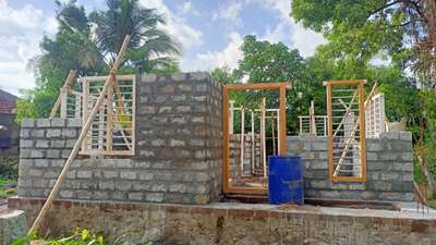 പാലക്കാട് ജില്ലയിലെ കൊല്ലങ്കോട് പണി നടക്കുന്ന 611 SQFT 2Bhk house
 #KeralaStyleHouse 
 #Palakkad 
 #Brickwork