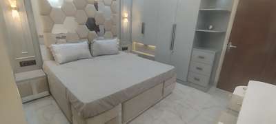 #BedroomDecor #modernhousedesigns #highheadboard
#bedheadboard