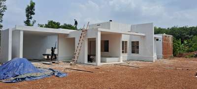 ongoing project❤️
single storey Residence
 #creatorsofkolo  #Kannur  #naduvil  #arjanissony  #janissony  #axyzarchitects  #axyzbuilders
