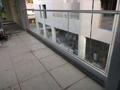 Floor mounted toughened glass handrailing system. Suitable for all surfaces. Premium Design