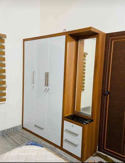 aluminium wardrobe Thrissur Kerala  #4DoorWardrobe  #WardrobeIdeas  #trendig #koloapp  #kolopost  #koloeducalion  #3DoorWardrobe