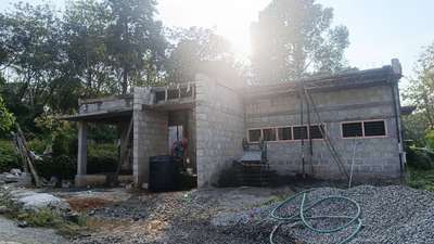 Split: Under Construction 


#modernhome #modernhome #keralaarchitecture #ContemporaryHouse #HouseConstruction #constructionsite