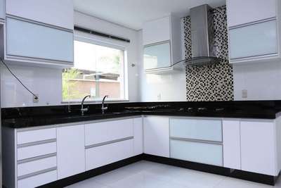 *modular kitchen*
carpenter