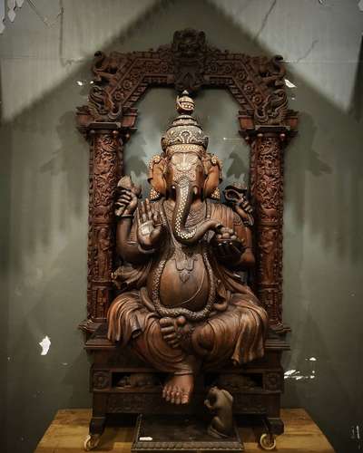 vinayakar  wooden sculpture