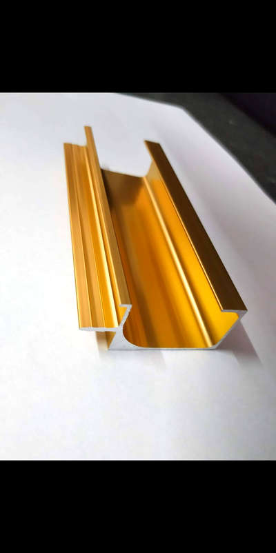 *G PROFILE*
G PROFILE. GOLDEN COLOUR 20 PC PKT PER PC RATE 700 RS   10 FT LENGTH