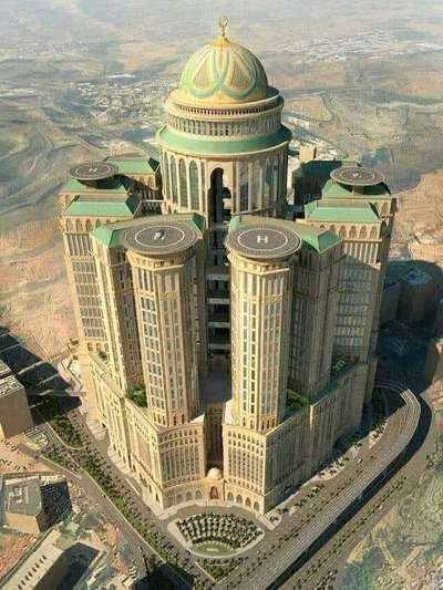 Kedi Towers in Mecca... The largest hotel in the world has 10500 rooms / 70 restaurants / 12 towers / 4 airports.. Saudi Ministry of Finance built it at a cost of 13 billion dollars .. It is 1.7 km away from the Mecca Mosque.. It has not opened its doors yet.