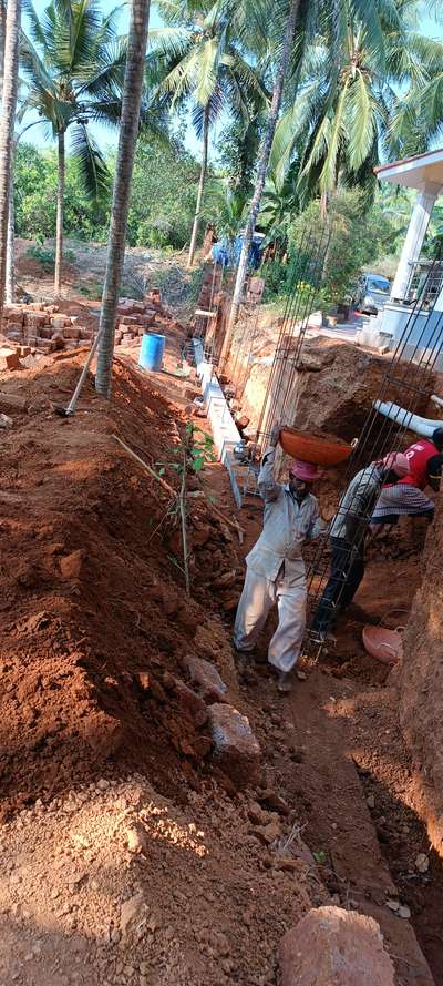 Retaining wall construction