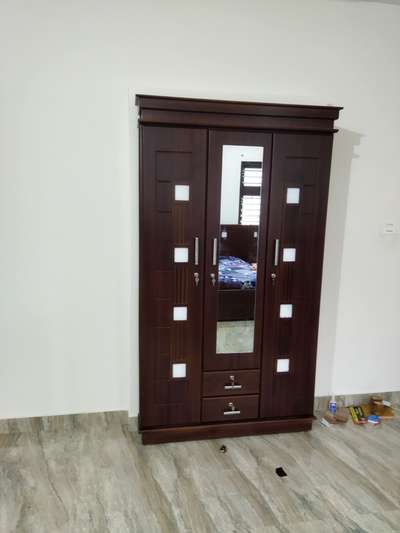 4feet wardrobe
HDF finished
wtspp 8138929929