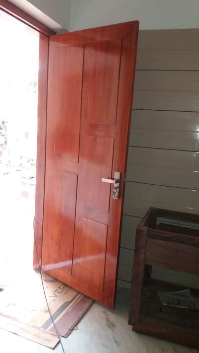 mahagony door