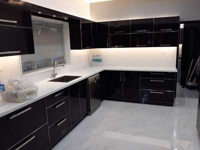 B&W Kitchen cabinets 

 #KitchenIdeas 
 #KitchenCabinet 
 #ModularKitchen 
 #OpenKitchnen 
 #icelandkitchen