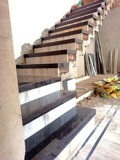 honey brown grnite staircase #Staircase  #GraniteFloors