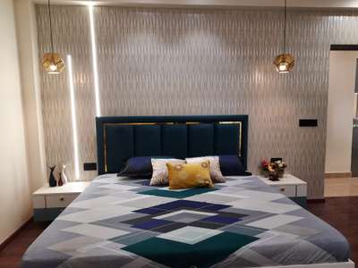 #MasterBedroom  #KingsizeBedroom  #quilting  #bedquilting  #WallDecors  #wallpaper  #modernhome  #moderndesign  #dreamzcreatorz