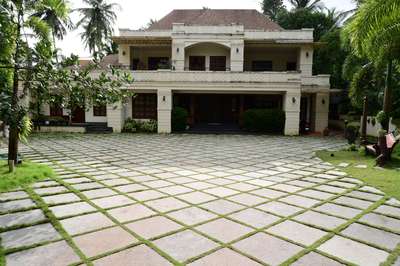 Bangalore stone  
 #pavingstones #kochiinteriordesigners 
 #kochin #Eranakulam 
#banglorestone