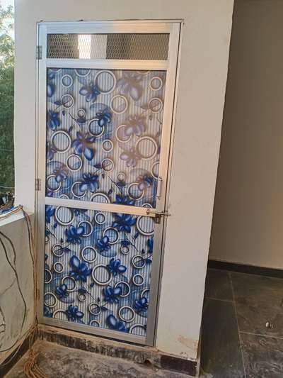 aluminum bhatroom door