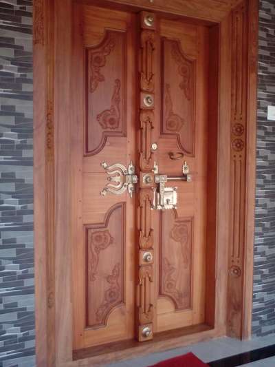 kerala style മണിച്ചിത്രത്താഴ് 🚪 door

 #KeralaStyleHouse #keralahomestyle
