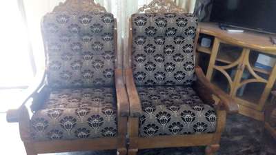 Double cushion chair