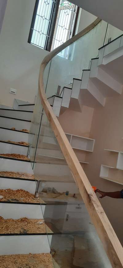 #StaircaseDesigns #GlassStaircase #CurvedStaircase #GlassHandRailStaircase