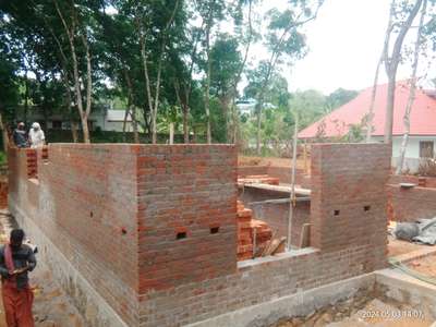 #ContemporaryHouse #Contractor #constructionsite #bestbuildersinpathanamthitta #trendingdesign