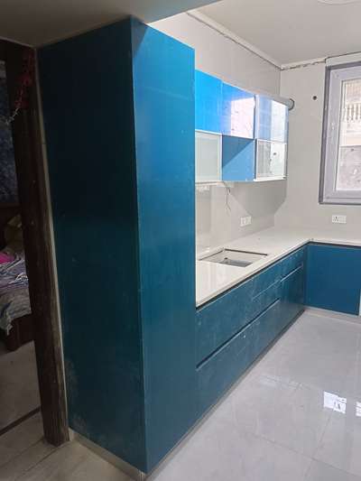 We are manufacturers of Modular kitchen and wardrobe in Gurugram. 
contact  7669900096