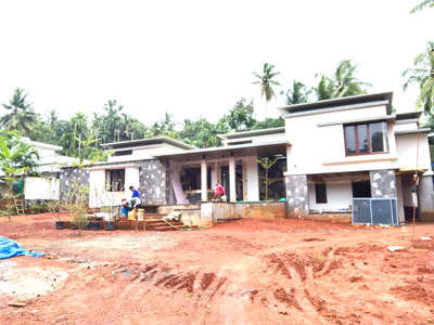 On going project site of 5kw @ Calicut Suresh Babu, Secretary Sreekandeswara Temple Calicut.

Vikram Panels and Evvo Inverter ,20units/day