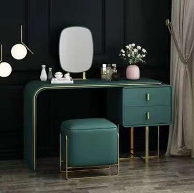 Modern Vanity table for exquisite beauty and lifestyle.
DM for more details.
#vanitytable #vanitycounter #vanitydesigns #HomeDecor #InteriorDesigner