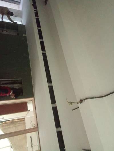 *interior work*
onlye Gypsum ceiling
compound taping 
labour working
cop running ft mesarmant