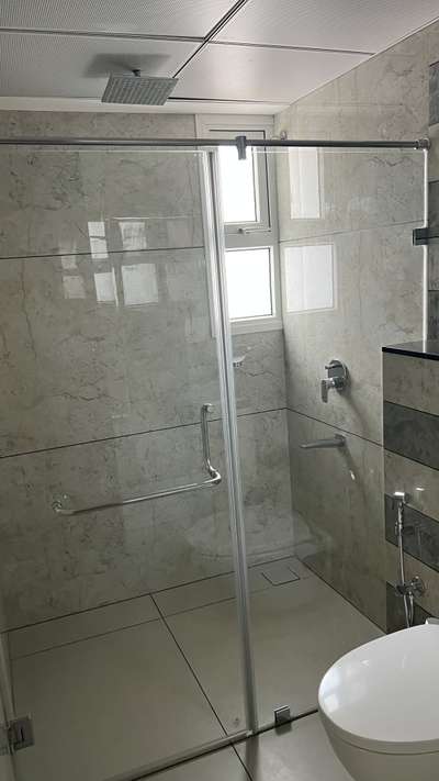 Shower partitions